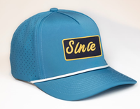 Casquette de golf 5 panneaux tendance, imperméable, en polyester, avec logo personnalisé tissé, découpe laser, casquette de baseball sportive avec cordon