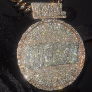 Liontin huruf lingkaran kustom mewah perhiasan mode VVS moissanite 925 perak 18K liontin huruf hip hop berlapis emas - Product Image 3