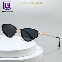 Lunettes de soleil de luxe pour hommes, monture métallique géométrique œil de chat, pont décoratif, accessoire de mode moderne pour la conduite en extérieur et le quotidien