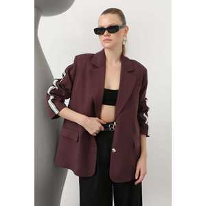 Blazer rayé pour femme en bordeaux avec bandes latérales blanches et fermeture à double boutonnage - Product Image 5