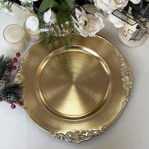 Plato de Presentación de Plástico Dorado Antiguo de 13 Pulgadas, Estilo Lujoso Moderno Barroco con Borde en Relieve de Hojas, Seguro para Servir en Eventos - Product Image 3