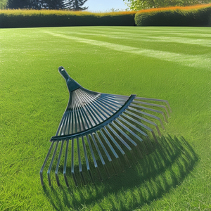 Rastrillo de Jardín de Acero de Alta Calidad con Mango de Madera para Césped, Flores y Macizos - Product Image 6