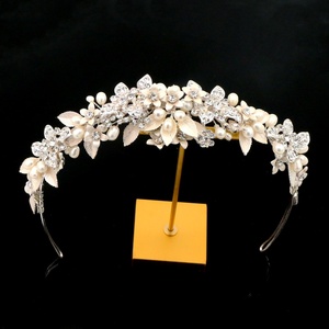 Nuovo Arrivo: Elegante Fascia per Capelli con Fiori e Foglie in Cristallo per Matrimoni, Balli e Compleanni - Accessori per Capelli Personalizzabili - Product Image 3