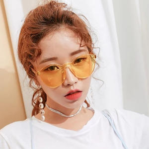 Gafas de Sol Ovaladas Transparentes H2-9803 para Mujer, Protección UV400, Lentes de PC Ligeras Tipo 3, Origen Taizhou - Product Image 2