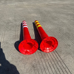 أعمدة تحذيرية من مادة TPU المصبوبة بالحقن بطول 75 سم ووزن 700 جرام، الأكثر مبيعًا، متوفرة بتصميم حسب الطلب للطرق الحضرية - Product Image 4