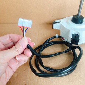 Motor CC sin escobillas Zkfp-45-8-140 de 1000 RPM y 130 mm con montaje de brida para ventilador exterior de aire acondicionado - Product Image 2