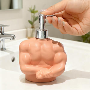 Distributeur de savon Homme Musclé – Bouteille Sculpturale de Bodybuilder pour <span class=keywords><strong>Salle</strong></span> de Sport, <span class=keywords><strong>Salle</strong></span> de Bain et Maison – Commandes en Gros et Personnalisées pour Hôtels, Spas et Vente au Détail - Product Image 3