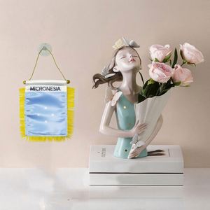 ธงสามเหลี่ยมไมโครนีเซียแบบกำหนดเอง พิมพ์ลายดิจิทัล ธงขนาดเล็กสำหรับยานยนต์ พร้อมพู่สีเหลือง ทำจากโพลีเอสเตอร์พลาสติก - Product Image 3