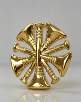 Insignia Metálica Personalizada 3D con Forma de Trompeta de Bombero / Trompeta Antigua de Aleación de Zinc, Chapada en Oro/Níquel Tradicional, Impresa con UV