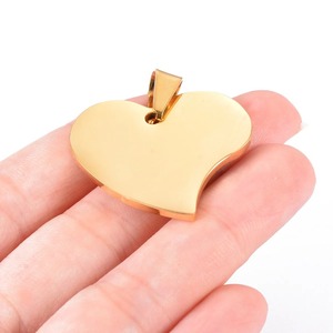 Collier pendentif en acier inoxydable en forme de cœur pour chien, accessoires de bijoux pour animaux de compagnie, breloque d'identification pour chien, 4 couleurs, vente en gros - Product Image 4