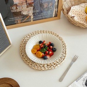 Bol peu profond texturé blanc de style coréen, inspiré d'Instagram, idéal pour la maison comme récipient à dessert, à collation ou à gâteau. - Product Image 2
