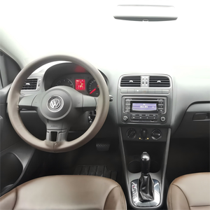 Auto Usate in Vendita: <span class=keywords><strong>Volkswagen</strong></span> <span class=keywords><strong>Polo</strong></span> 2013 1.4L Benzina Automatica Trazione Anteriore Hatchback Guida a Sinistra Disponibile in Stock Fornitura all'Ingrosso - Product Image 4