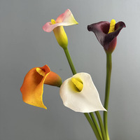 Fleur artificielle en polyuréthane effet lys calla, texture réaliste, toucher hydratant, idéale pour la décoration de mariages, hôtels et clubs - Art floral parfait