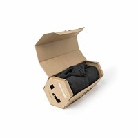 Boîte cadeau en carton ondulé en forme d'avion au design unique, matériaux recyclés, gaufrage pour exposition de marque de luxe