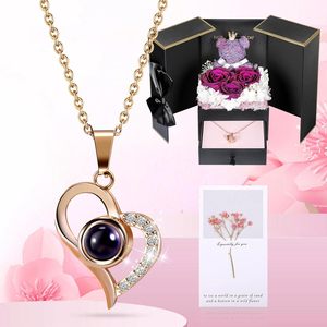 Rosa Preservada Real de 5-6 cm, Día Eterno, <span class=keywords><strong>Te</strong></span> <span class=keywords><strong>Amo</strong></span>, Roja y Negra, <span class=keywords><strong>en</strong></span> Caja con Forma de Corazón con Collar de Osito de Peluche - Product Image 2