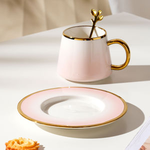 Juego de Tazas de Té de Lujo Doradas con Estilo Vintage, Tazas de Café con Degradado de Color y Platillo - Product Image 4