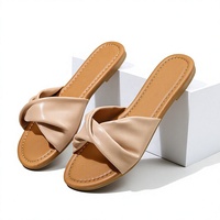 Sandales plates à bout ouvert pour femmes avec lanières torsadées, semelle intérieure souple, faciles à enfiler, chaussures d'été pour la marche quotidienne, tendance mode pour femmes