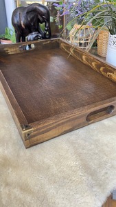 Bandeja de madera para servir alimentos, de proveedor indio, para uso en cocinas, restaurantes, cafeterías y hoteles, disponible a precio con descuento. - Product Image 2