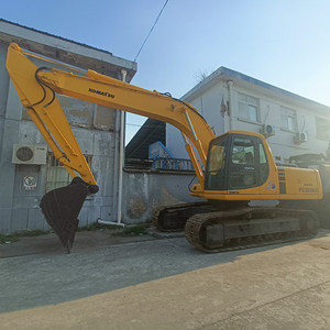 Excavatrice sur chenilles hydraulique Komatsu PC200 PC300 450 d'occasion en excellent état et à haute efficacité - Product Image 6