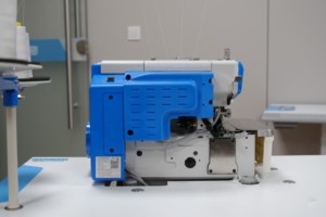 DT 900-4AT <b>Industrial</b> Flat-Bed Single Needle Automatic Direct Drive High Speed Overlock <b>Sewing</b> <b>Machine</b> New Motor - Product Image 2