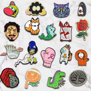 맞춤형 무료 배지 에나멜 핀 금속 깃발 옷깃 리본 철 애니메이션 로고 선물 현대 새겨진 스타일" - Product Image 3