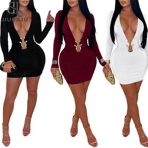 Abito Corto Aderente con Scollo a V Profondo e Dettaglio Fibbia Metallica, Maniche Lunghe, Sexy, per Donna, <span class=keywords><strong>Nero</strong></span>, per Serate in Discoteca e Compleanni - Product Image 1