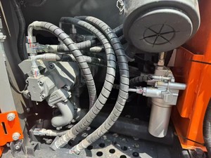 Excavadora Usada Hitachi ZX60-5G en Buen Estado con Motor Original - Product Image 2