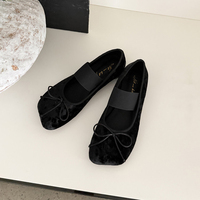Nouvelles collections automne 2026 – Ballerines femme à bout carré, nœud, bande élastique, dessus en velours, avec logo et personnalisation de l'emballage