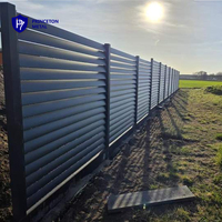 Clôture de jardin en aluminium de style moderne, panneaux de clôture à lamelles horizontales pour l'intimité