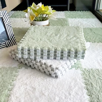 Dans la chambre des enfants Tapis de jeu en peluche douce Tapis pour enfants Tapis pour bébés Jouets en mousse Tapis puzzle
