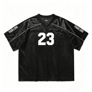 T-shirt noir streetwear hip-hop coupe ample col en V en maille avec logo personnalisé et passepoil rétro pour le football (vente en gros) - Product Image 1