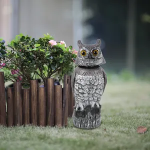 Hibou en résine activé par le mouvement Épouvantail Oiseau artificiel Pigeon Dissuasif Décoration de jardin pour effrayer les oiseaux