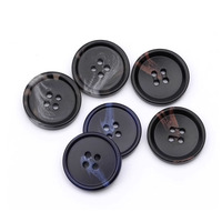 Kancing Plastik Resin Bulat 4 Lubang Model Fancy Grosir Pabrik MOQ Kecil Laris Manis Kancing Tanduk Kelapa Alami untuk Pakaian Mantel