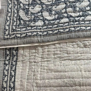 Colcha Kantha Étnica Vintage Hecha a Mano en Rajastán, India, Colcha Kantha de Algodón Cosida a Mano, Colcha de Retazos para Hotel - Product Image 1