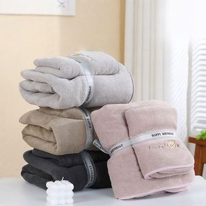 Serviette en microfibre corail de haute qualité, série Ours Joyeux, écologique, séchage rapide, absorbante, unisexe, douce pour la maison - Product Image 3