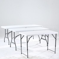 Table de salle à manger pliable en plastique HDPE, populaire et pratique pour l'extérieur, en promotion