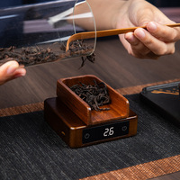Vente en gros de petite balance électronique portable numérique en bois massif pour mesurer le poids alimenté par batterie au lithium pour la cuisine et le café