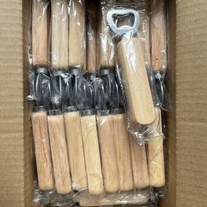 Abridor de Botellas de Cerveza Personalizado con Mango de Madera para Bodas y Bares - Product Image 6