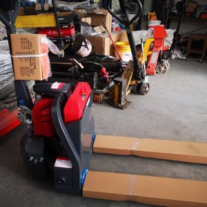 รถยกพาเลทไฟฟ้า 1.5 ตัน 2 ตัน รถยกไฮดรอลิกแบบพกพา รถยกไฟฟ้าขนาดเล็กสำหรับคลังสินค้า แบบยืนขับ - Product Image 2