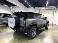 GMC Hummer EV SUV AWD 2024 d'occasion, conduite à gauche, intérieur cuir, régulateur de vitesse adaptatif, pneus R20, extérieur foncé, toit ouvrant automatique