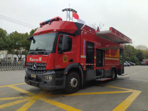 Nouveau véhicule de lutte contre l'incendie aérien UAV Diesel de sauvetage 345HP 4x2 roues motrices automatiques avec capacité de réservoir 3001-5000L - Product Image 2