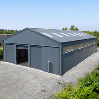 Entrepôt industriel préfabriqué en acier à double pente pour applications de stockage, d'atelier, de garage, de remise et de ferme