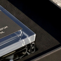 Scatola Regalo Personalizzata Nera per Eau De Toilette e Confezione Magnetica per Presentazione Profumo con Scatola in Carta Profumata per Packaging di Profumi