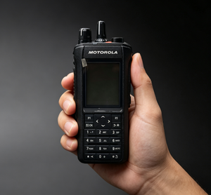 Radio Bidireccional Profesional R7 FKP DMR, VHF WIFI de Largo Alcance, Teclado Completo, Radios Móviles - Product Image 1