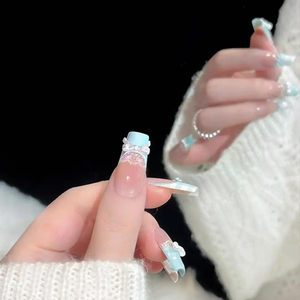 <span class=keywords><strong>Uñas</strong></span> postizas artesanales medianas con diseño de ataúd, en tono nude, con encaje francés, lazo 3D azul bebé y lunares, estilo lindo y kawaii, para uso diario y fiestas. - Product Image 2