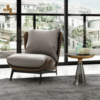Chaise de salon moderne avec structure en métal de luxe en cuir marron pour une chaise de loisir chaise longue meubles