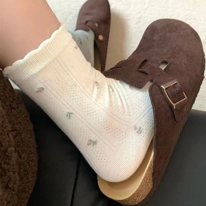 Calcetines hasta media pantorrilla para mujer, con estampado floral blanco, transpirables, que absorben el sudor, para primavera y verano - Product Image 1