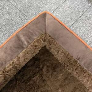 سرير حيوانات أليفة كبير قطيفة على الطراز الحديث سرير كلب قابل للغسل عصري بأحجام مختلفة - Product Image 6