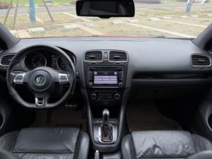 Audi <span class=keywords><strong>Golf</strong></span> GTI <span class=keywords><strong>2011</strong></span> 2.0TSI Turbo Berlina Automatica Benzina Sedili in Pelle R17 Economica Usata Rossa per Esportazione - Product Image 4