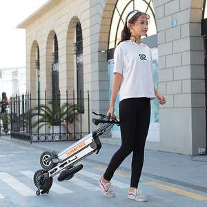 XFY <span class=keywords><strong>Trottinette</strong></span> Électrique Pliante à 3 Roues Légère et Portable avec Siège Meilleure <span class=keywords><strong>Trottinette</strong></span> Électrique <span class=keywords><strong>pour</strong></span> l'Extérieur, la Maison, le Bureau - Product Image 6